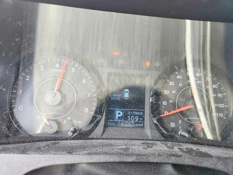 2016 TOYOTA SIENNA LE  