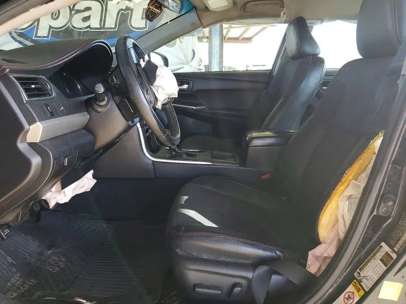 2017 TOYOTA CAMRY SE  