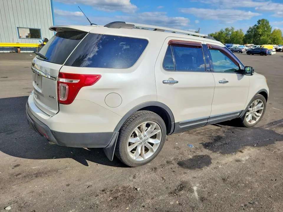 2011 FORD EXPLORER XLT  