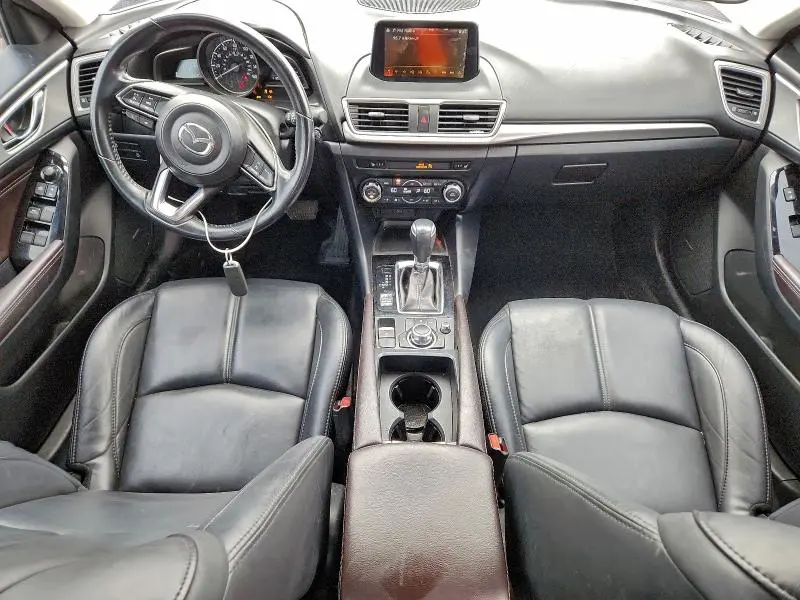 2018 MAZDA 3 TOURING  