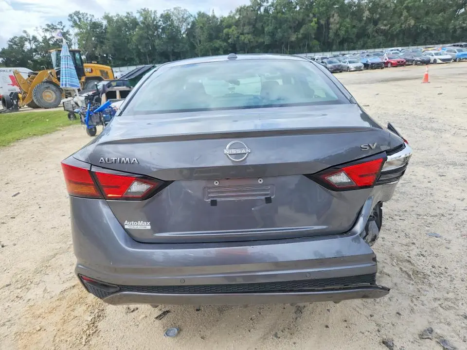 2024 NISSAN ALTIMA SV  