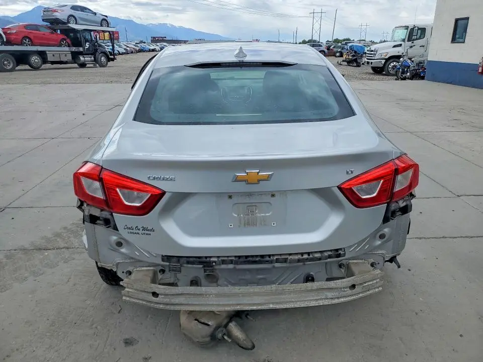 2018 CHEVROLET CRUZE LT  