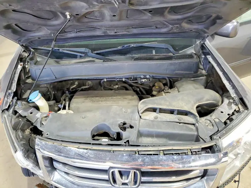 2015 HONDA PILOT SE  