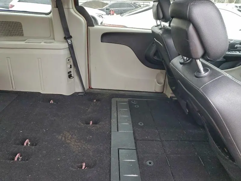 2016 CHRYSLER TOWN & COUNTRY TOURING  