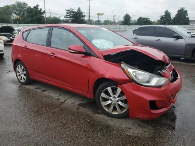2013 HYUNDAI ACCENT SE  