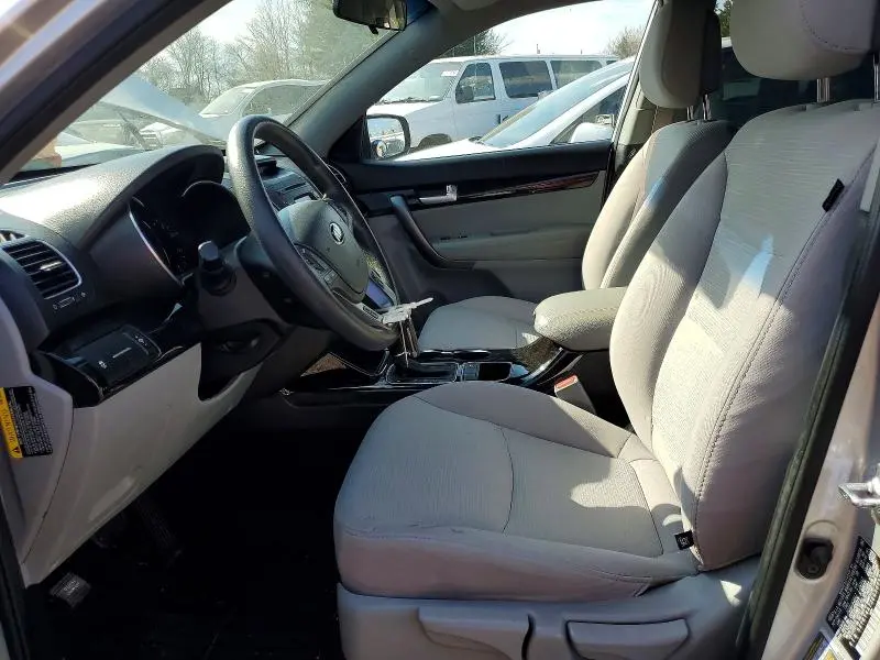 2014 KIA SORENTO LX  