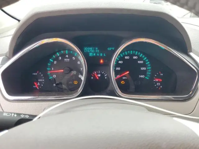 2010 CHEVROLET TRAVERSE LT  