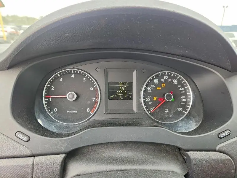 2012 VOLKSWAGEN JETTA SE  