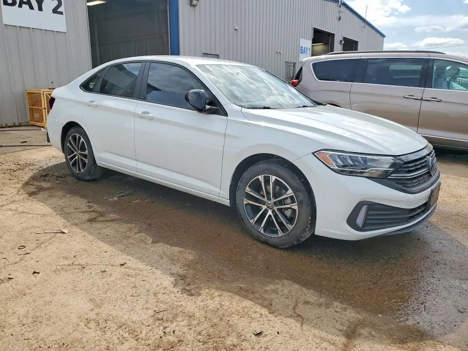 2024 VOLKSWAGEN JETTA SPORT  