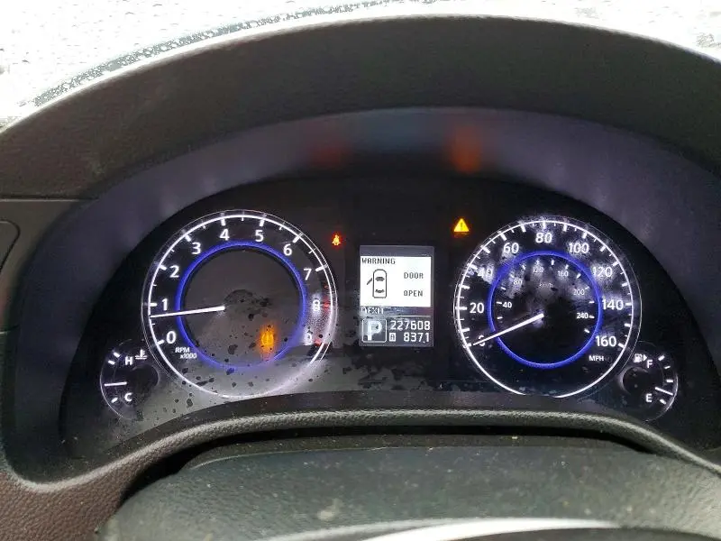 2010 INFINITI G37   