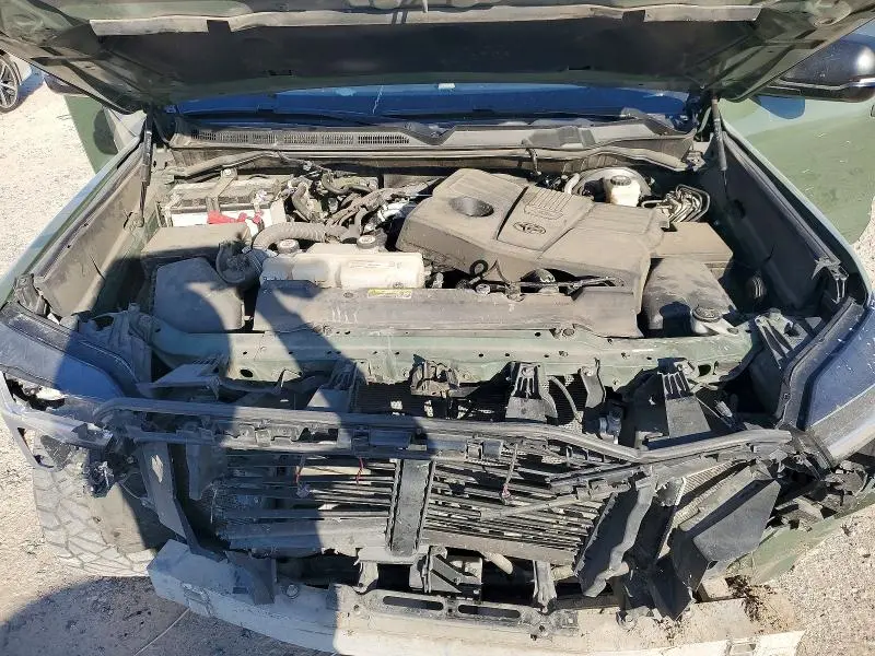 2022 TOYOTA TUNDRA SR5  