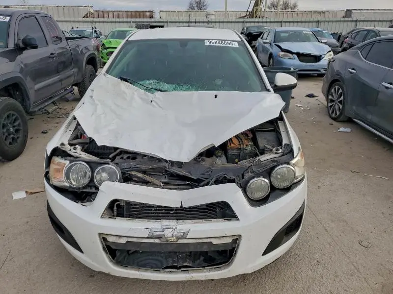 2015 CHEVROLET SONIC LT  