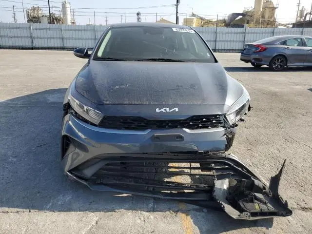 2023 KIA FORTE LX  