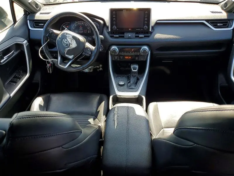 2021 TOYOTA RAV4 XSE  