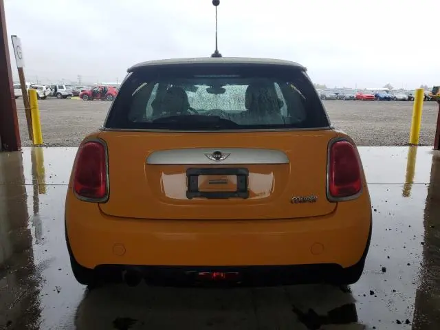 2015 MINI COOPER