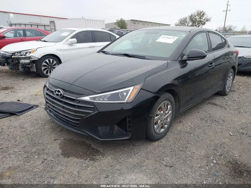 2019 HYUNDAI ELANTRA SE