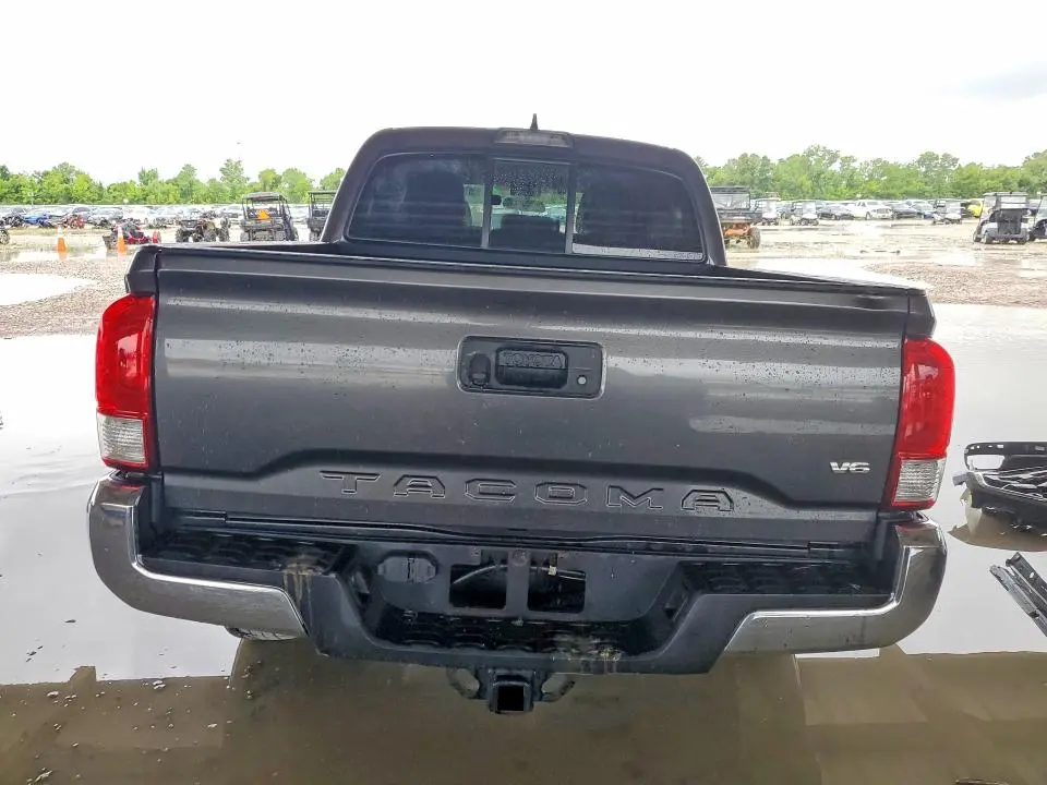 2017 TOYOTA TACOMA SR5 V6  
