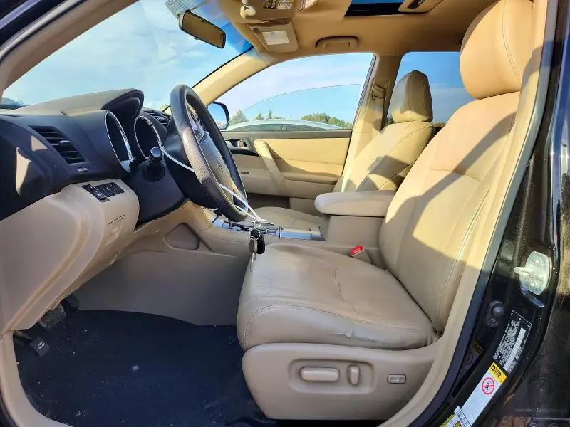 2011 TOYOTA HIGHLANDER BASE  