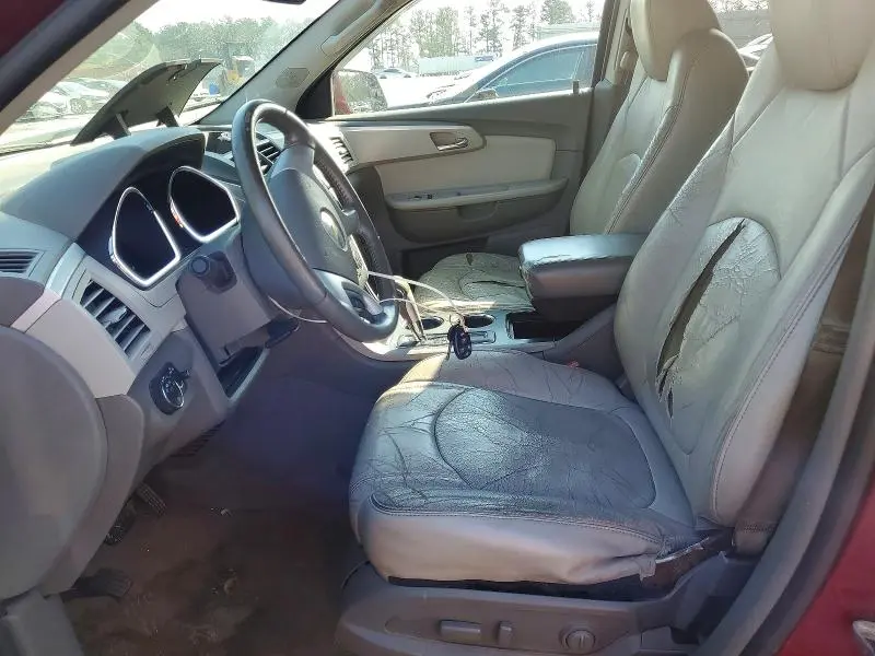 2011 CHEVROLET TRAVERSE LT  