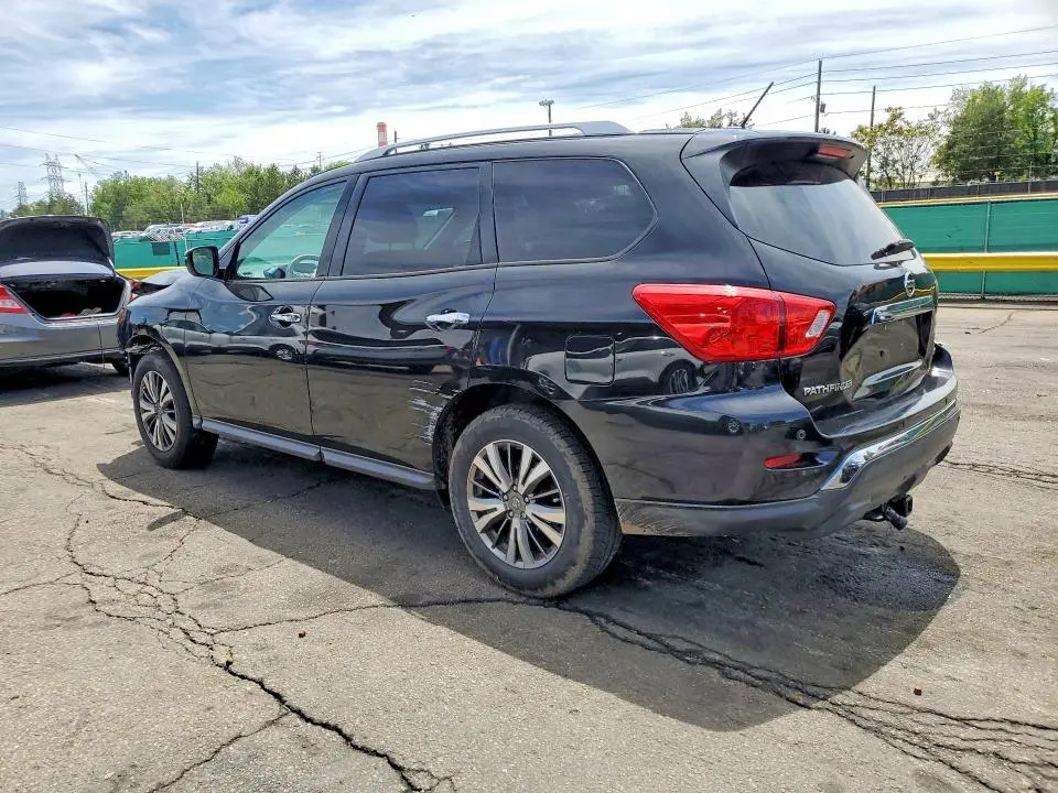 2018 NISSAN PATHFINDER SV  