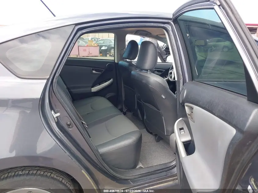 2013 TOYOTA PRIUS FIVE/FOUR/THREE/THREE SE/TWO