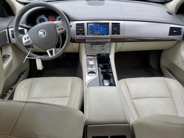 2010 JAGUAR XF PREMIUM  