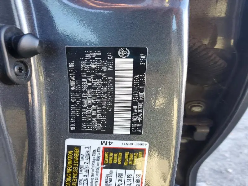 2011 TOYOTA CAMRY XLE  