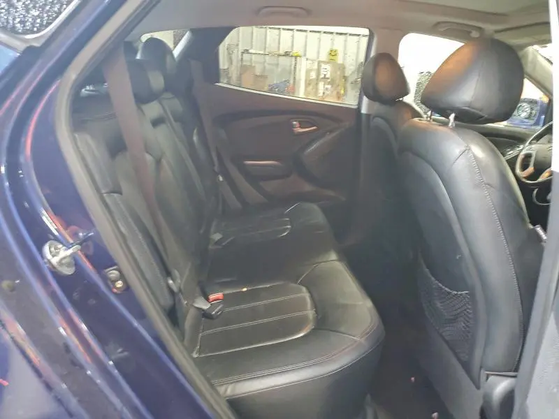 2010 HYUNDAI TUCSON GLS  