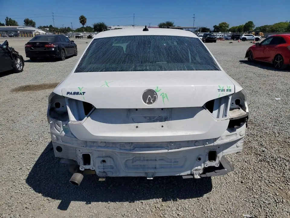 2014 VOLKSWAGEN PASSAT SE  
