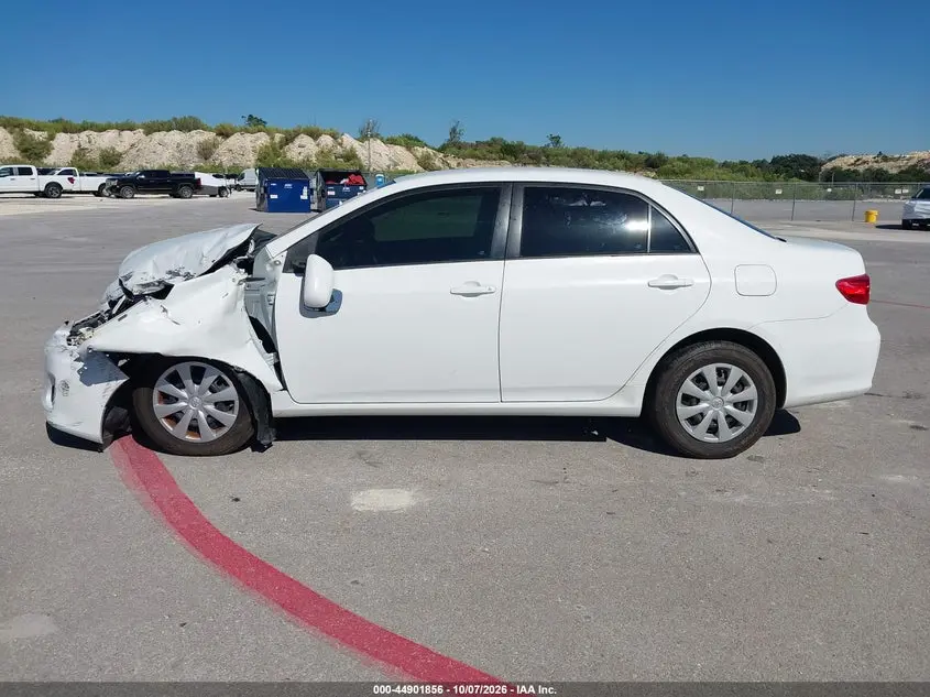 2011 TOYOTA COROLLA LE