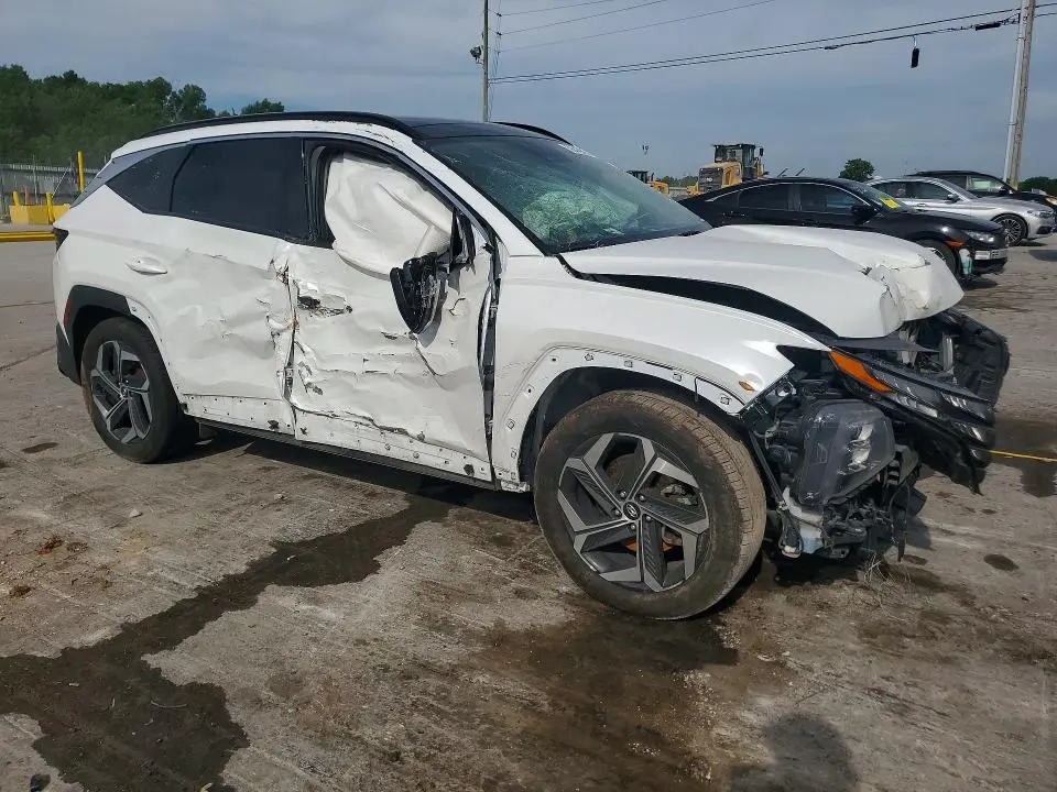 2022 HYUNDAI TUSCON   