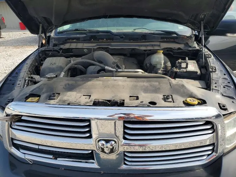 2015 RAM 1500 SLT  