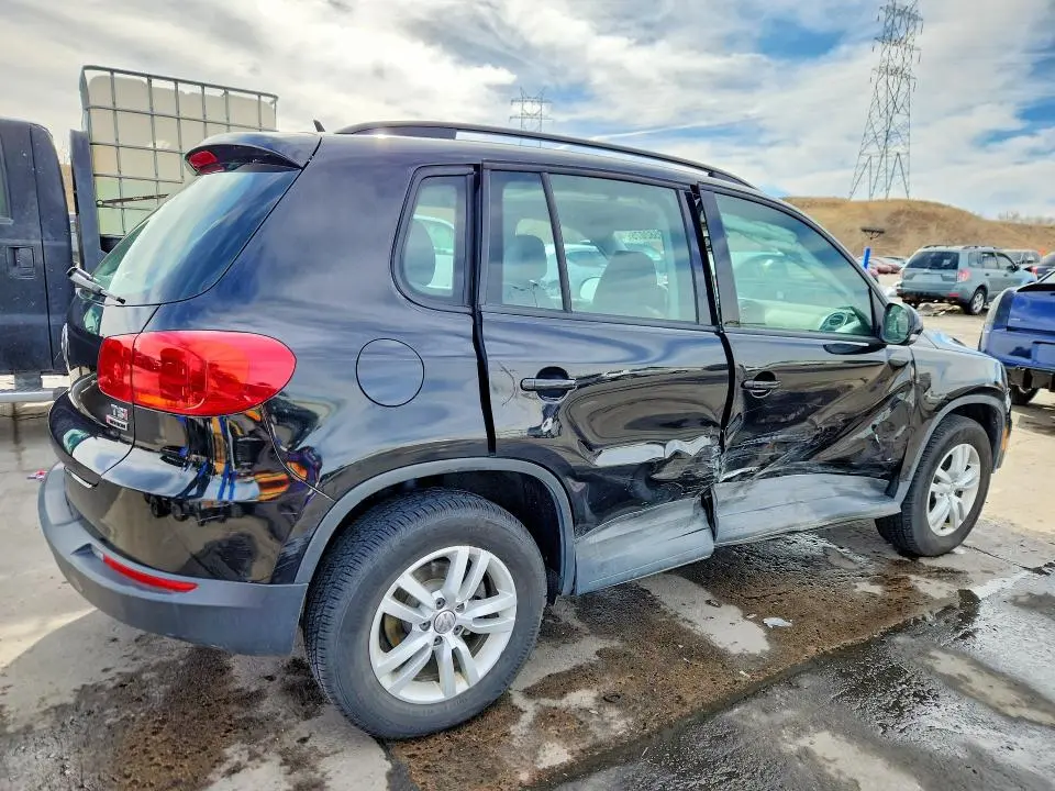2016 VOLKSWAGEN TIGUAN S  