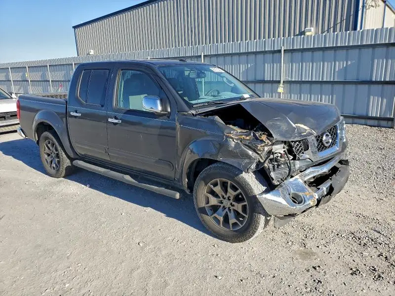 2014 NISSAN FRONTIER S  