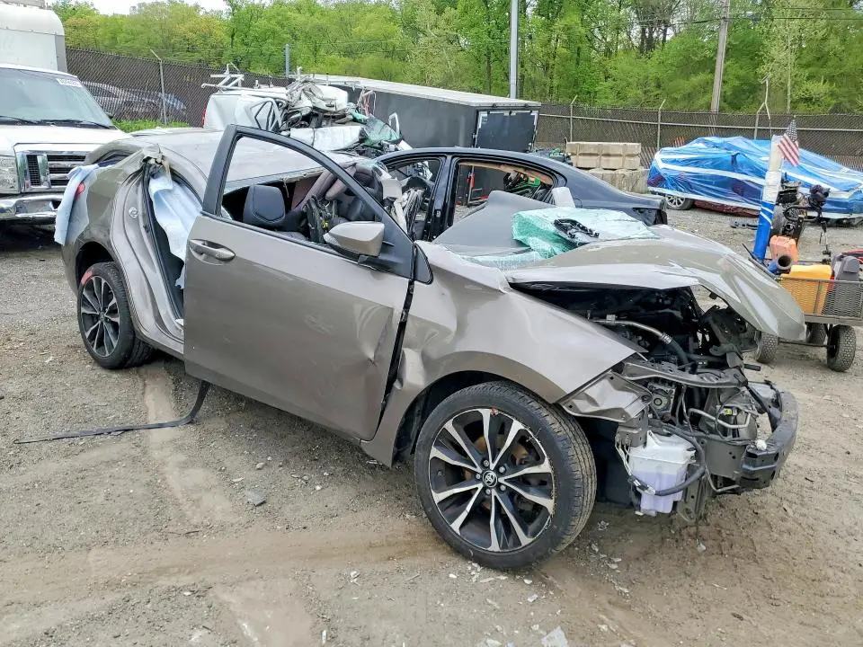 2019 TOYOTA COROLLA SE  