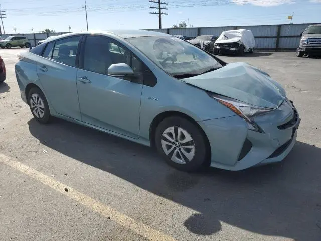 2017 TOYOTA PRIUS   