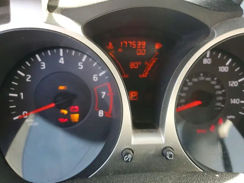 2011 NISSAN JUKE S  