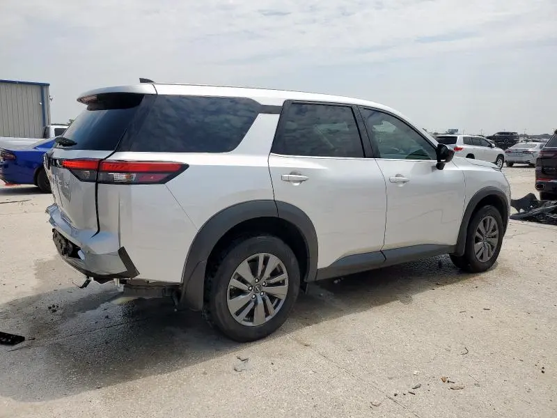 2024 NISSAN PATHFINDER S  