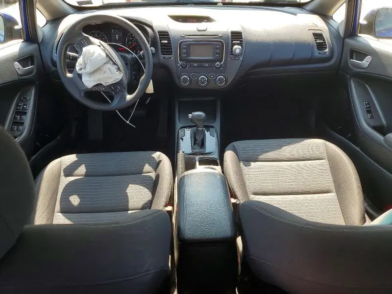 2017 KIA FORTE LX  