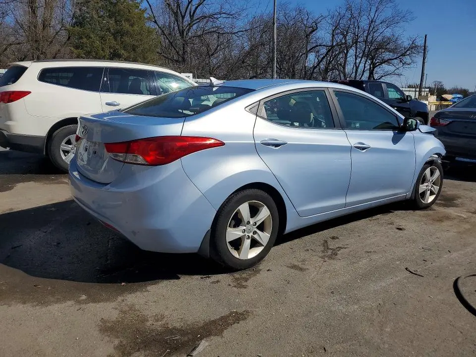 2012 HYUNDAI ELANTRA GLS  