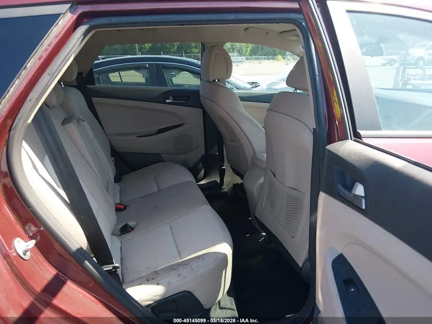 2017 HYUNDAI TUCSON SE