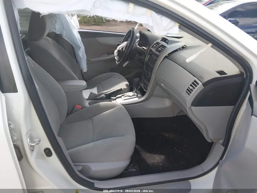 2013 TOYOTA COROLLA LE