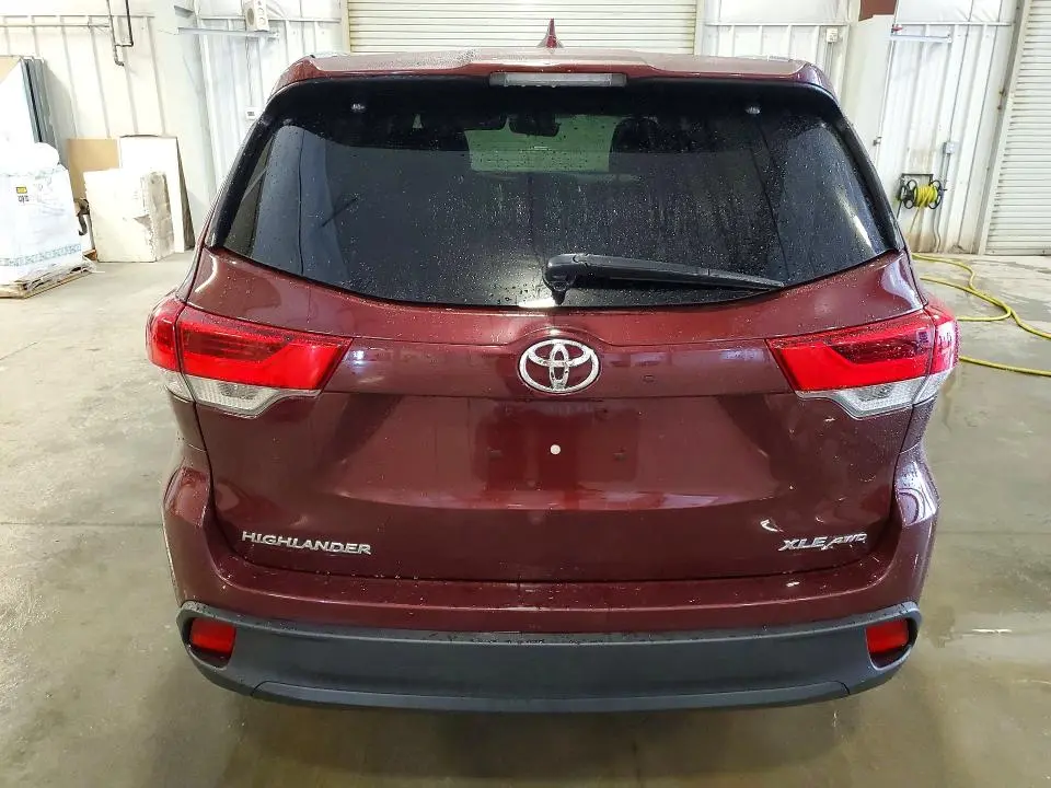 2017 TOYOTA HIGHLANDER XLE  