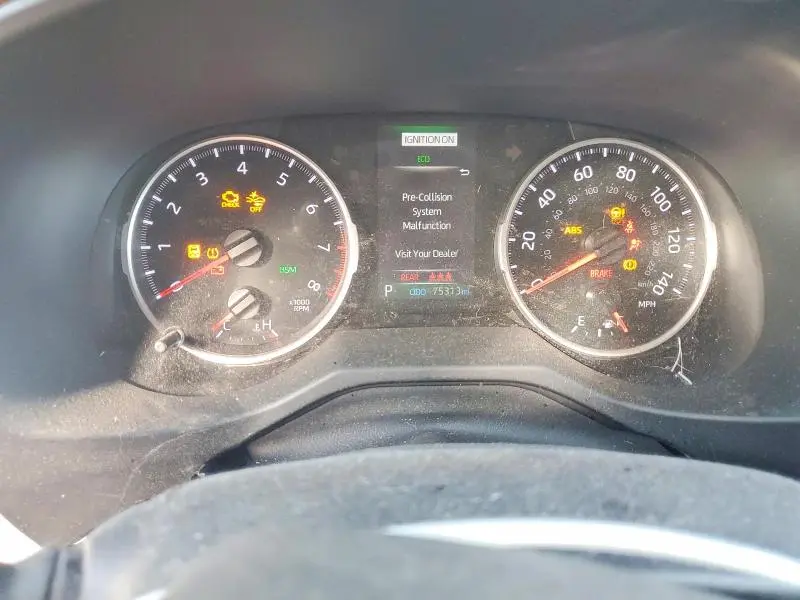 2020 TOYOTA RAV4 XLE  