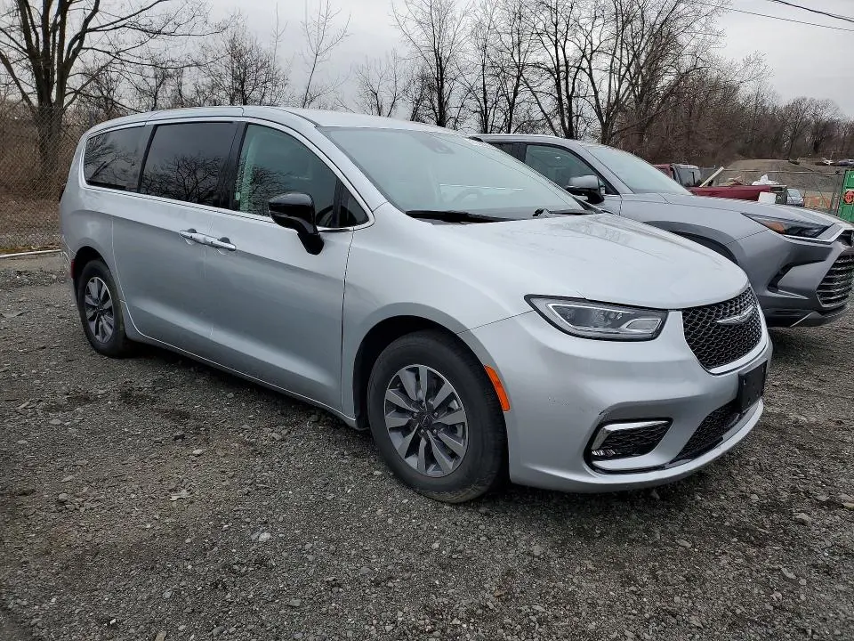 2024 CHRYSLER PACIFICA HYBRID SELECT  
