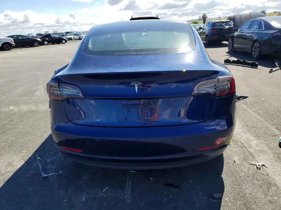 2018 TESLA MODEL 3   