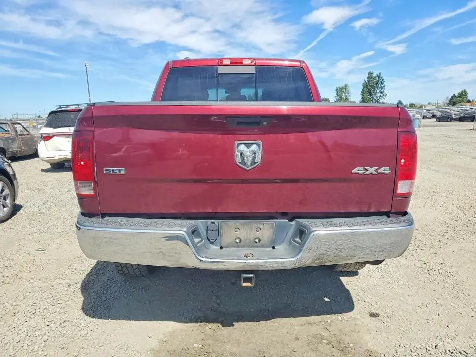 2018 RAM 1500 SLT  