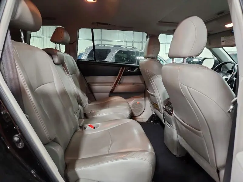 2013 TOYOTA HIGHLANDER LIMITED  