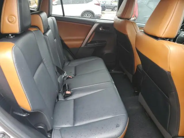 2018 TOYOTA RAV4 SE  