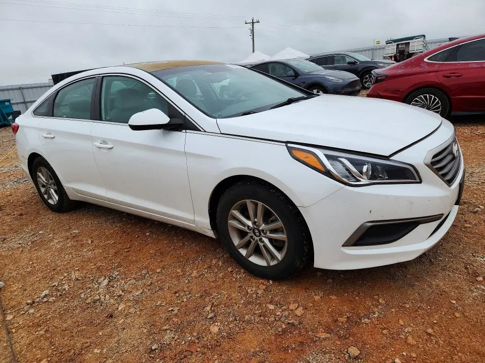 2016 HYUNDAI SONATA SE  